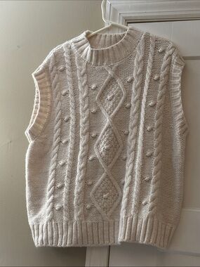 Women’s sleeveless sweater